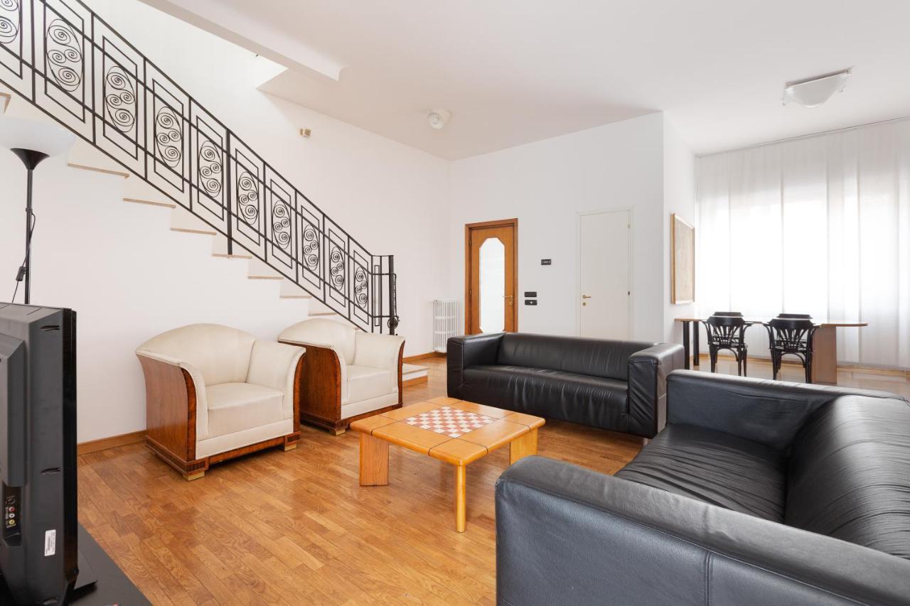 Ca' Stellini - Comoda Casa Indipendente Con Parcheggio Privato Milán Exterior foto